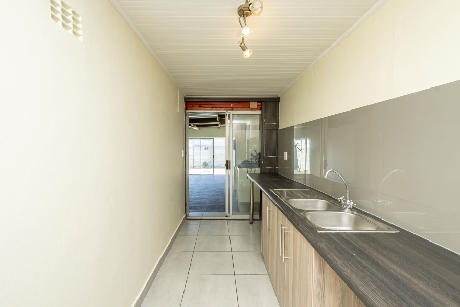 3 Bedroom Property for Sale in Protea Village Western Cape